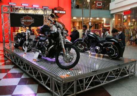 Do Bratislavy zavítala jedinečná výstava motocyklov 1