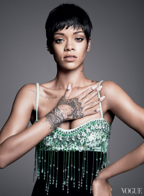 Kráska Rihanna na obálke marcového vydania magazínu Vogue 4