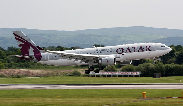 Koľkými miliónmi sponzoruje Qatar Airways FC Barcelonu?